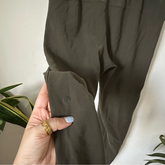 Lululemon On the Fly Jogger Sweatpants Dark Olive Size 8 - Picture 9 of 11